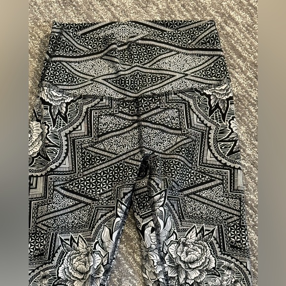 Lululemon Women’s Wunder Under Hi-Rise Leggings Tights in Engineered Fullux - Picture 3 of 11